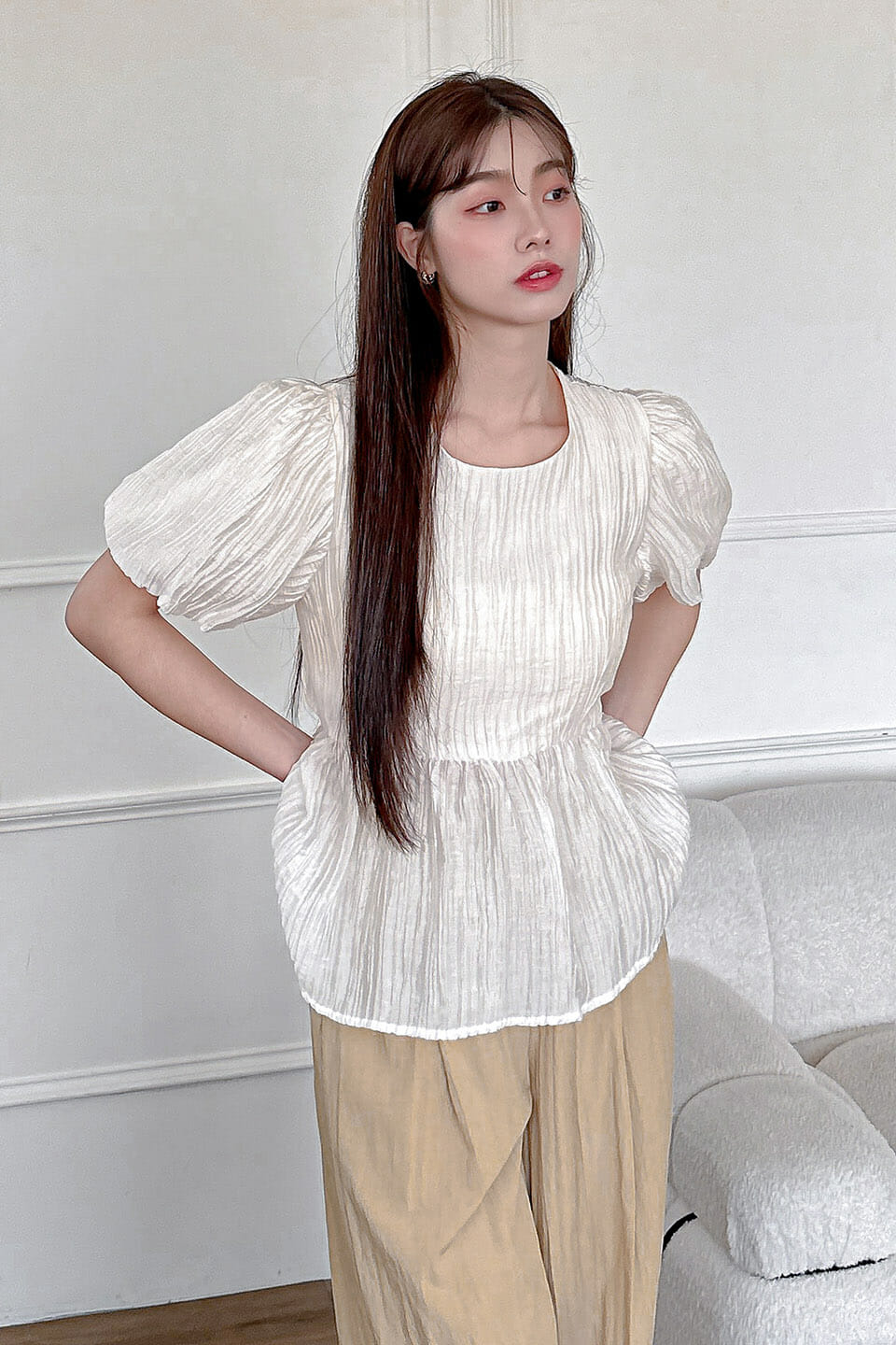 23MAY#9 細褶紋露腰造型上衣