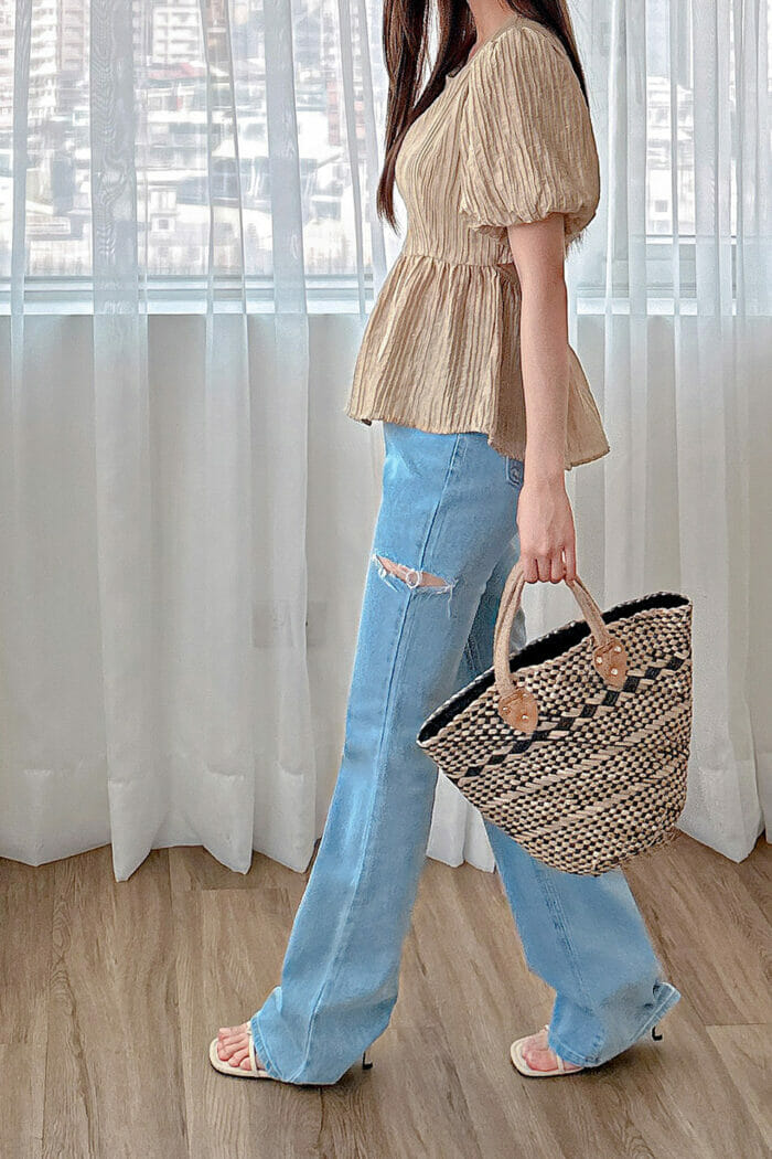 23MAY#9 細褶紋露腰造型上衣