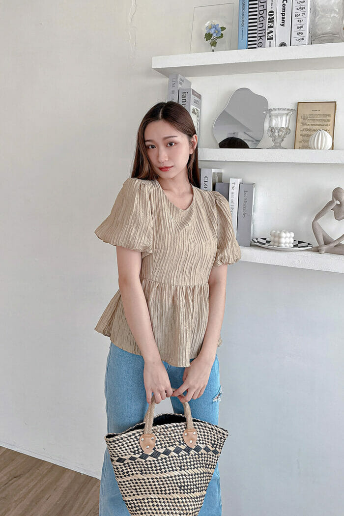 23MAY#9 細褶紋露腰造型上衣