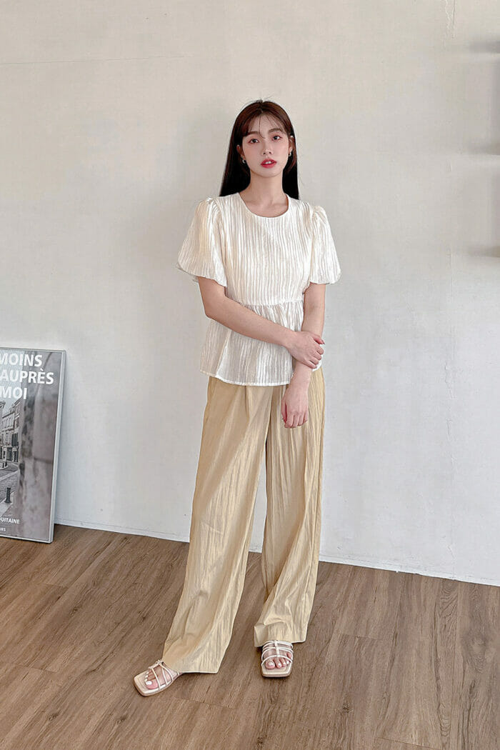 23MAY#9 細褶紋露腰造型上衣